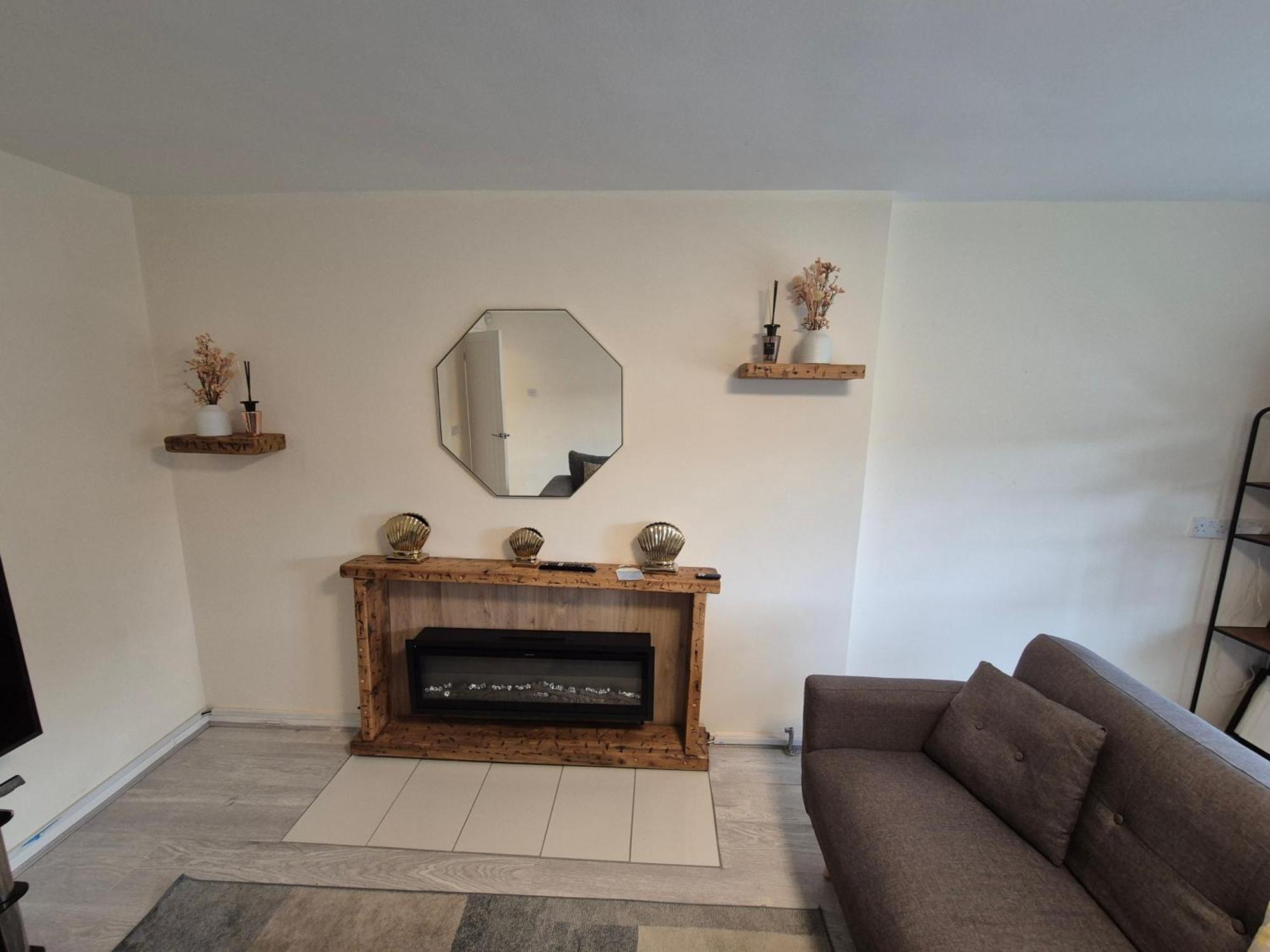 Lovely & Beautiful 2 Bed-Apartment In Borehamwood Dış mekan fotoğraf
